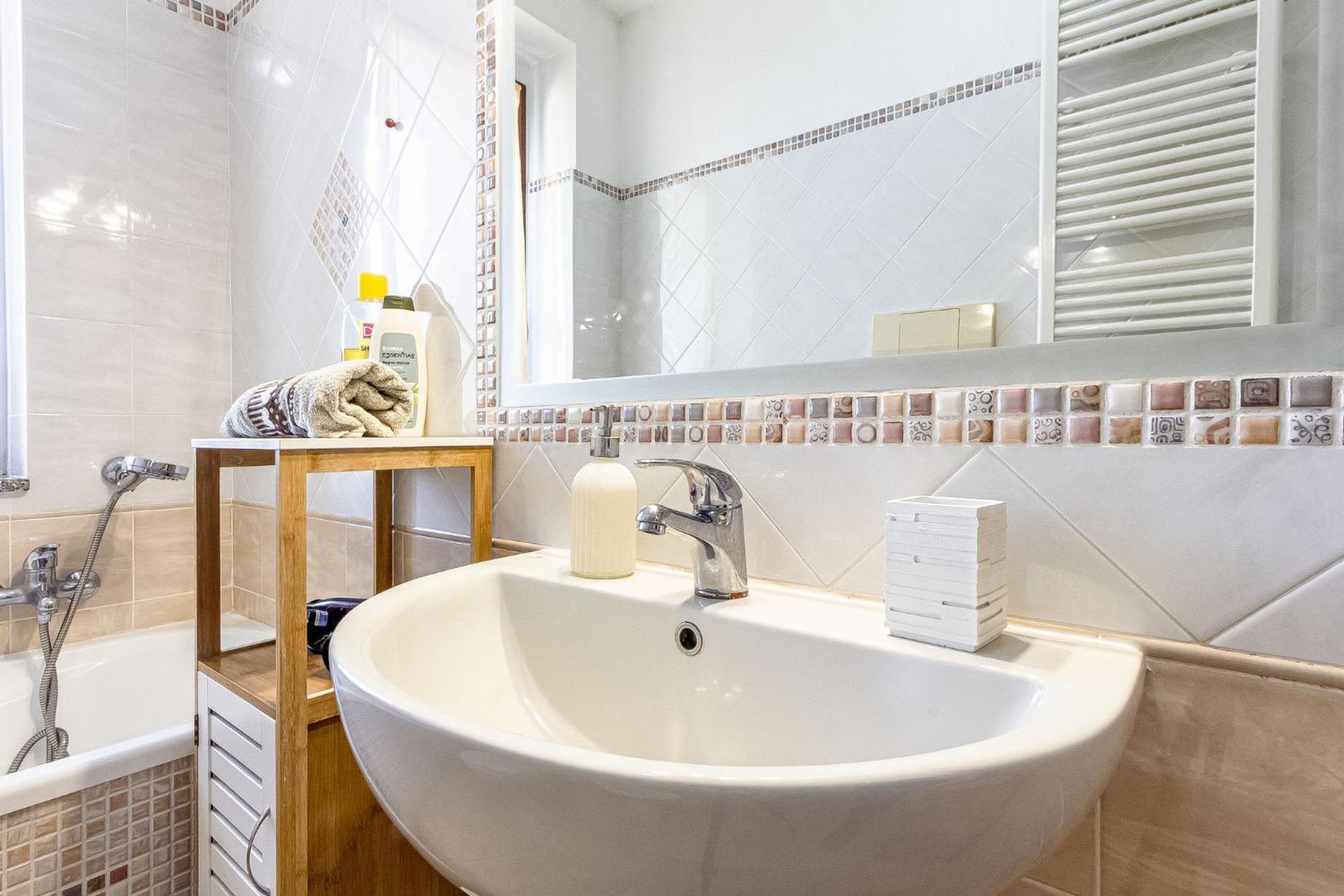 Charlotte Apartment - For Family And Groups Porto Torres Exteriör bild