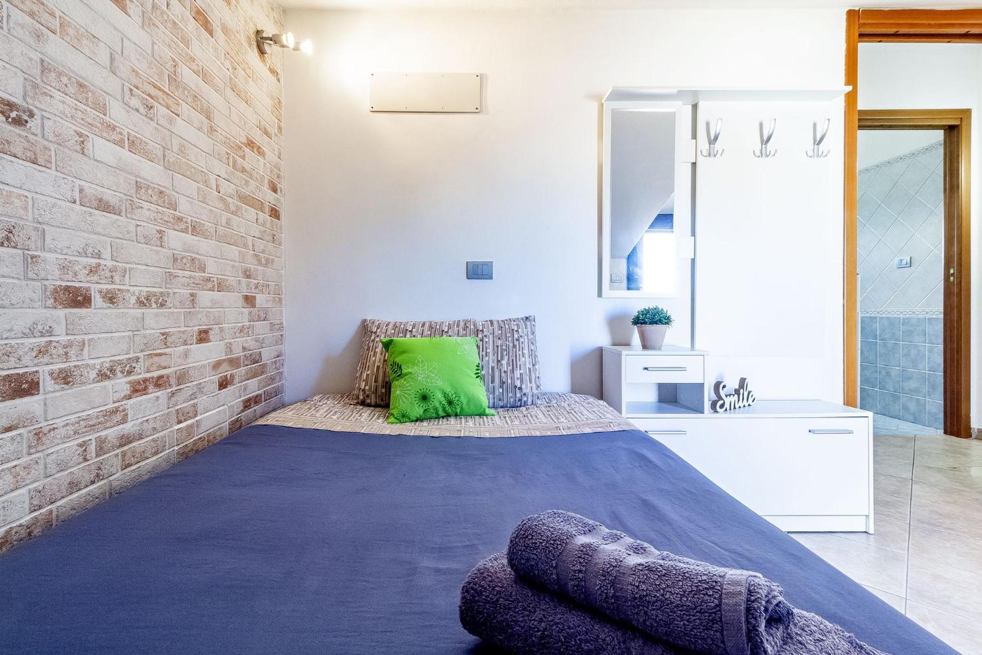 Charlotte Apartment - For Family And Groups Porto Torres Exteriör bild