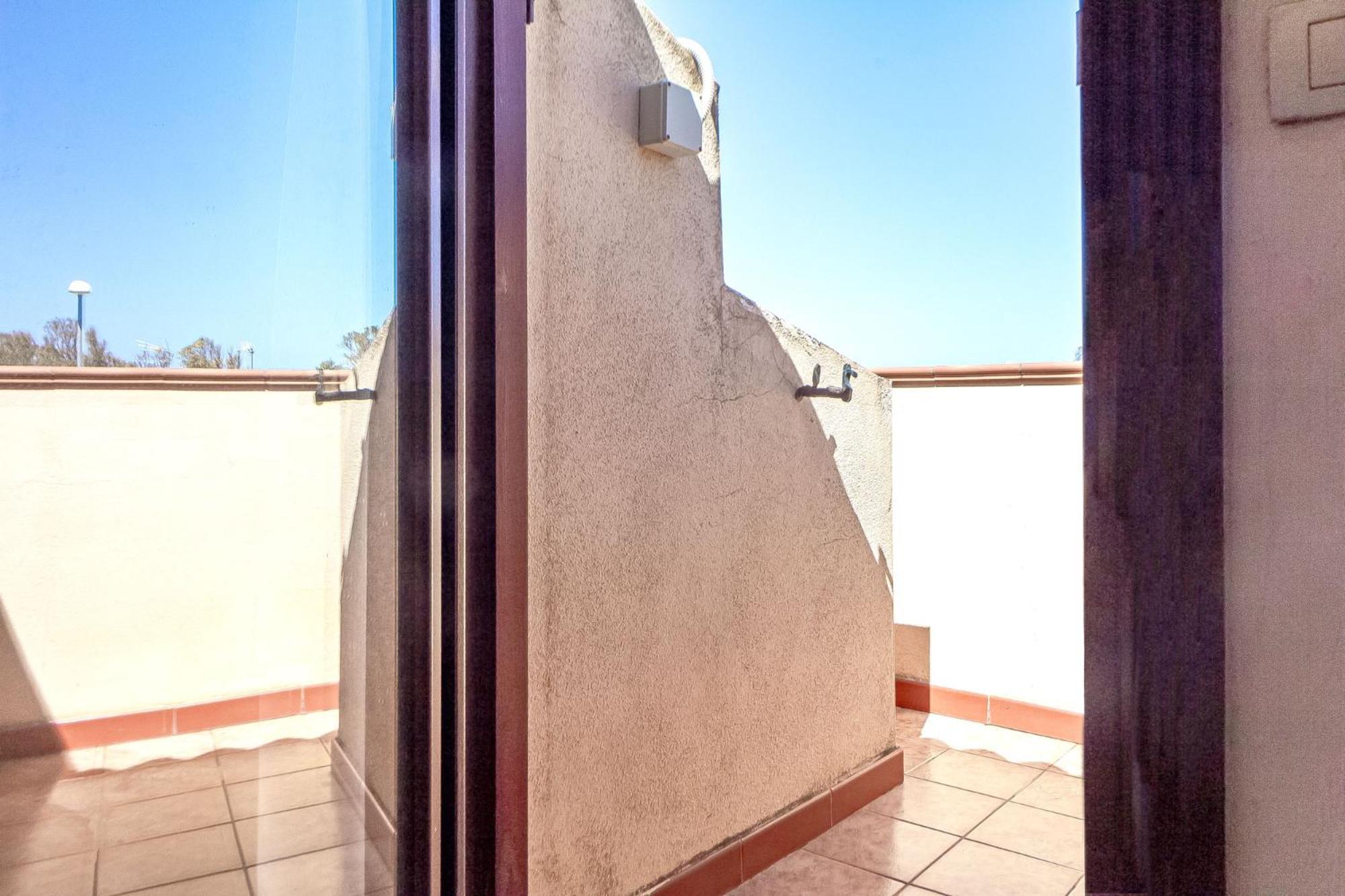 Charlotte Apartment - For Family And Groups Porto Torres Exteriör bild