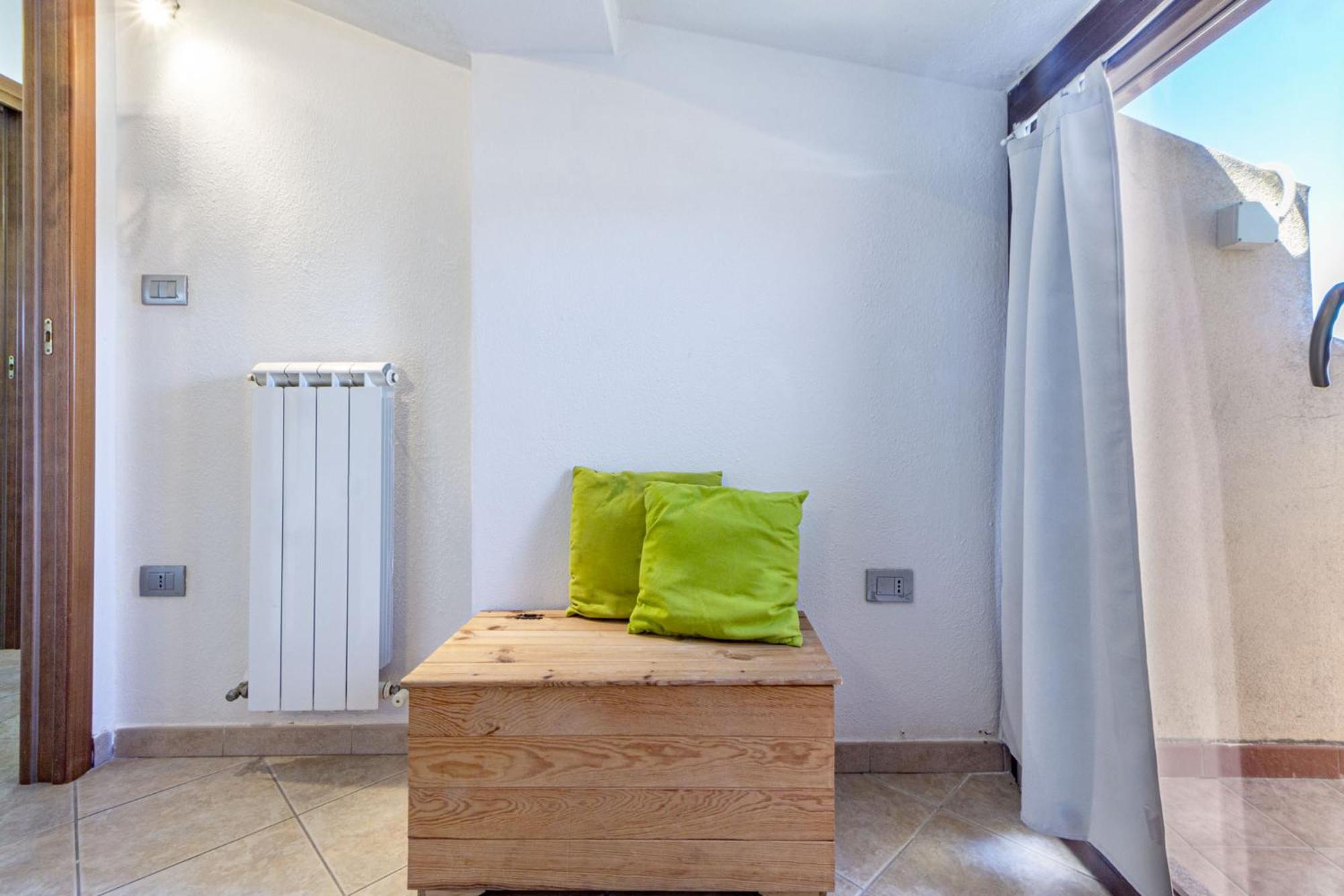 Charlotte Apartment - For Family And Groups Porto Torres Exteriör bild